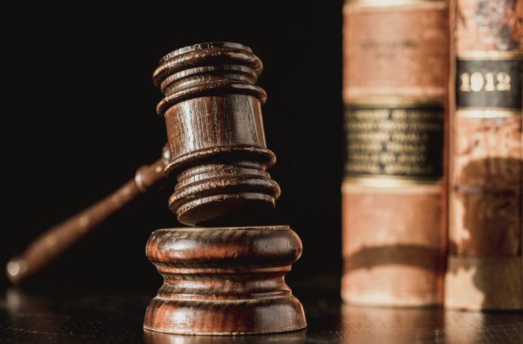 judge-gavel-and-law-books
